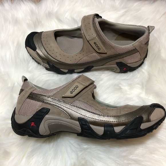 ecco receptor sandals